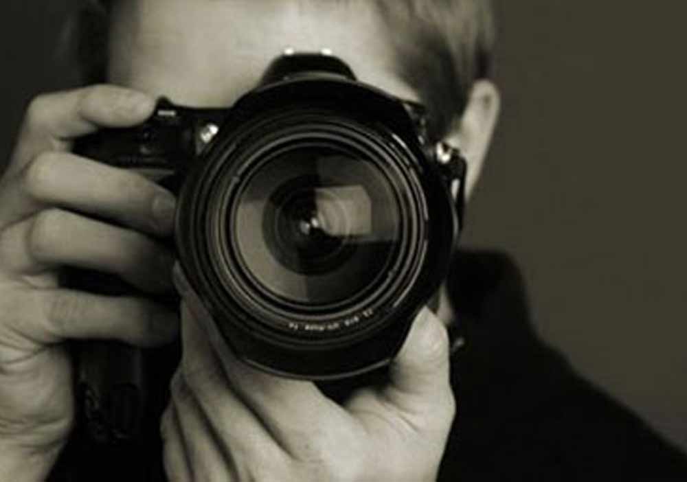 <p style="text-align: center;"><span style="color:#000000;"><span style="font-family: IRANSans;"><span style="font-size: 16px;"><strong>عکاسی و فیلم برداری عروسی</strong></span></span></span></p>
