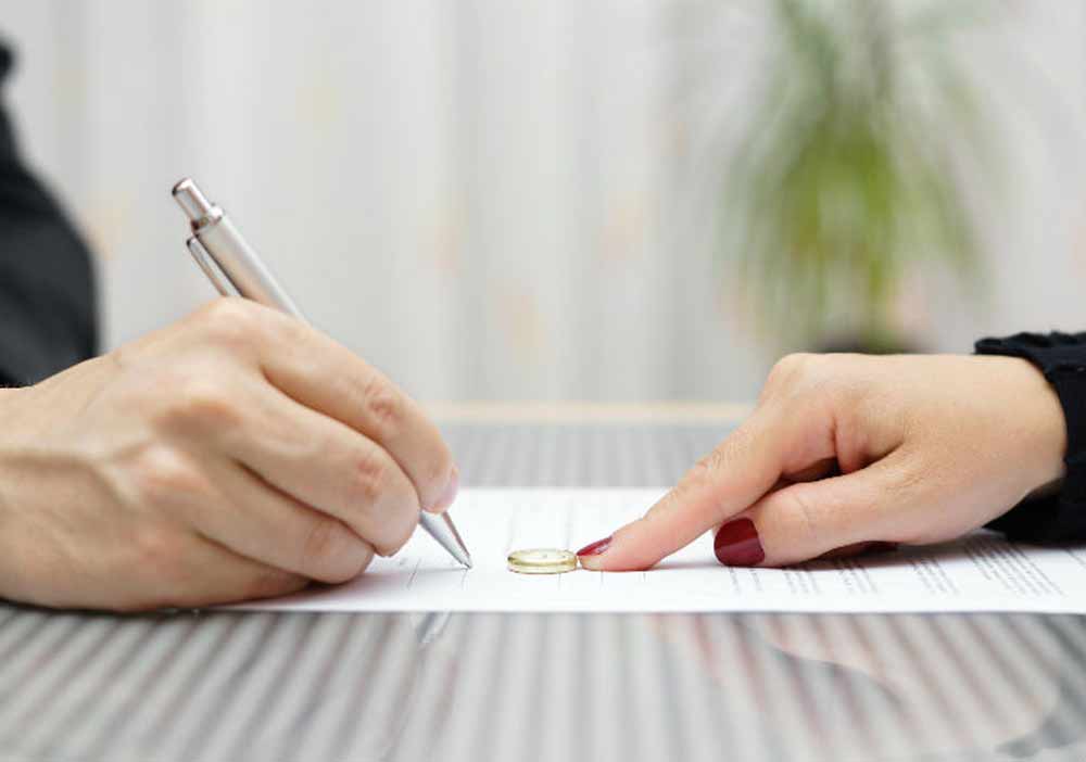 <p style="text-align: center;"><span style="color:#000000;"><span style="font-size: 16px;"><span style="font-family: IRANSans;"><strong>استرس اولین خواستگاری</strong></span></span></span></p>
